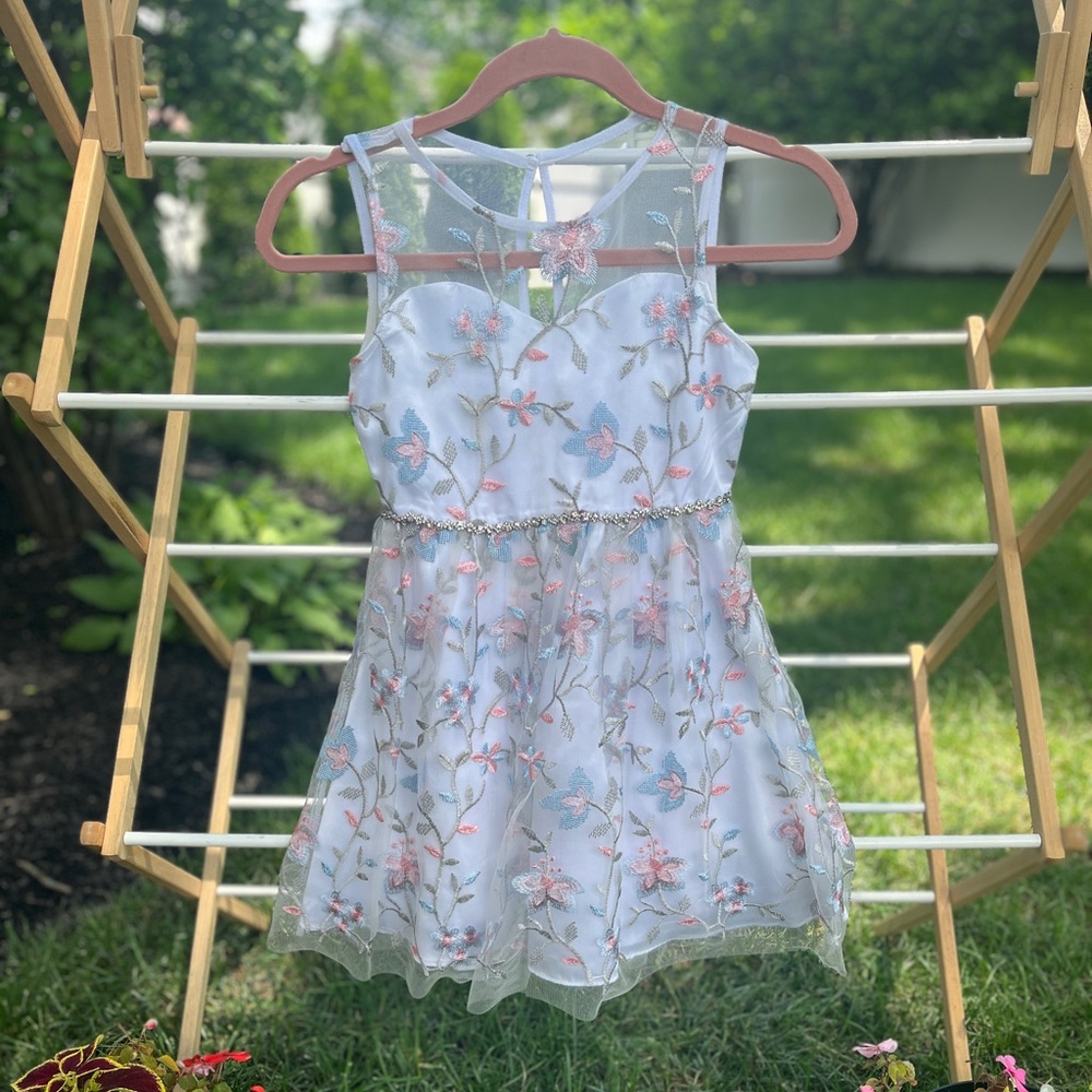 Rare Editions White Dress with Embroidery